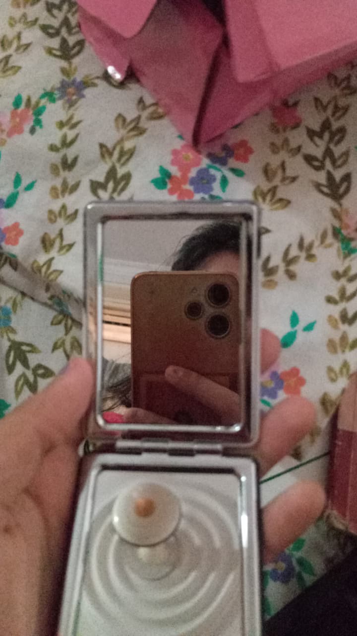 The pocket mirror I gifted her
